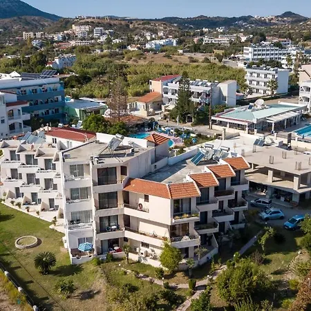 Aparthotel Lyristis